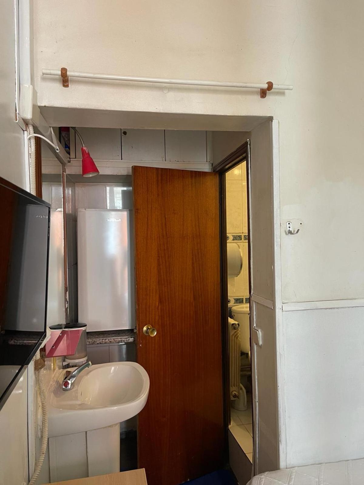 Hostal Daniel Madrid Extérieur photo
