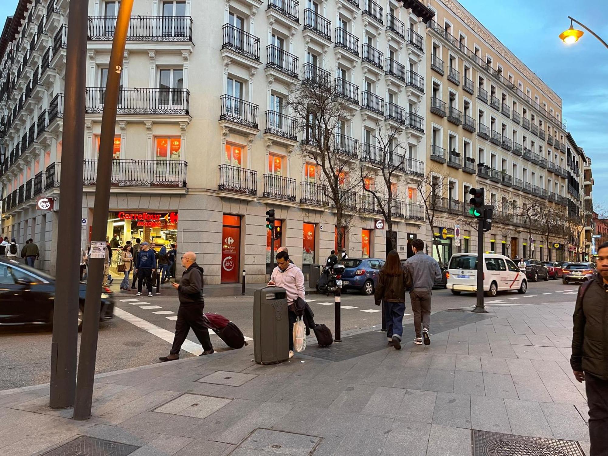 Hostal Daniel Madrid Extérieur photo